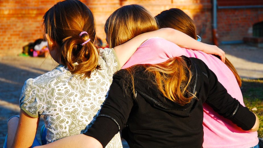 Zagrljaj koji nedostaje 1 Zagrljaj koji nedostaje 1