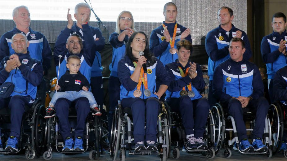 Beograđani pozdravili paraolimpijce 1