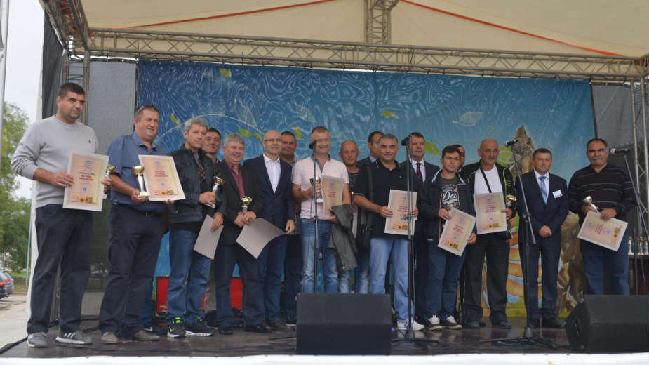 Pehari i priznanja za rekordere 1