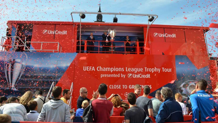 Pehar na Trgu slobode 1