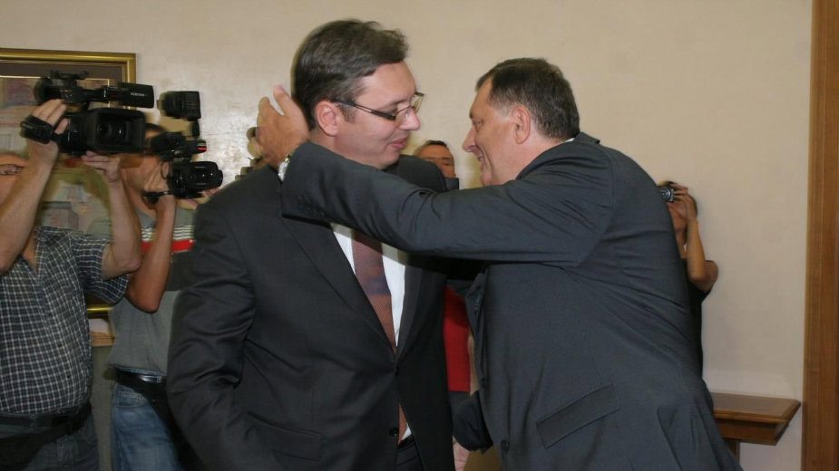 Dodik obavestio Vučića da ne odustaje 1