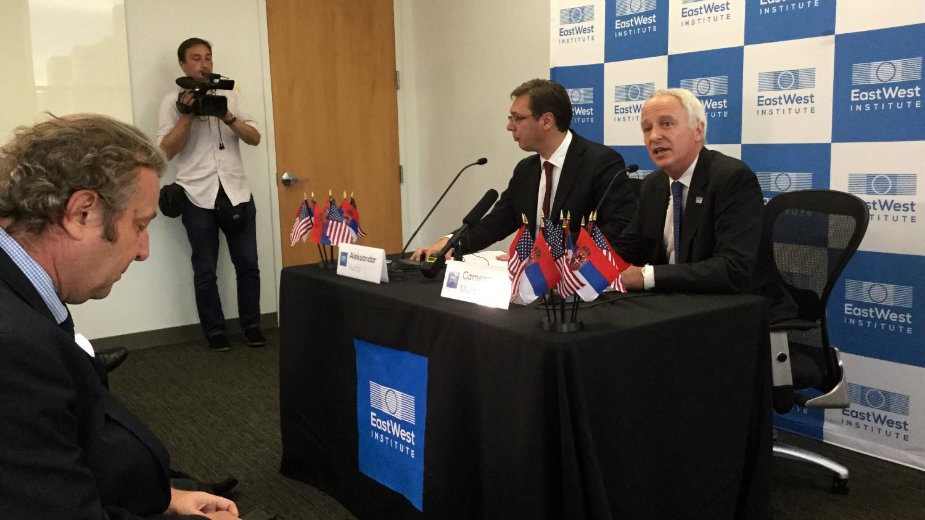 Vučić: Srušiti zidove predrasuda 1