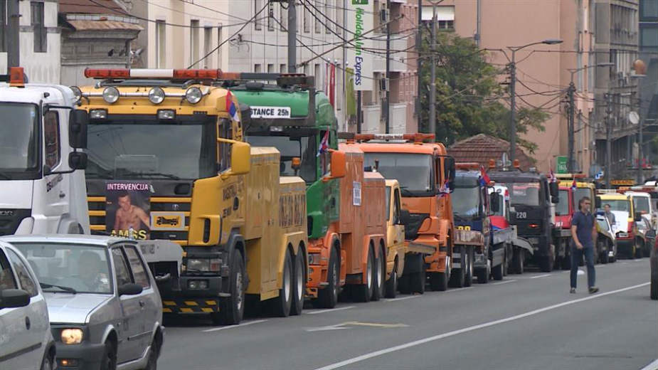Protest privatnih šlep službi ispred AMSS-a 1
