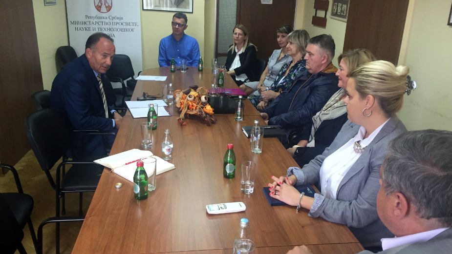 Zakon o udžbenicima mora da se menja 1