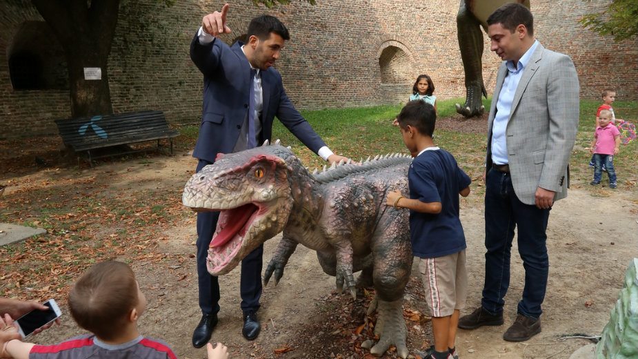 Mališani iz Zvečanske posetili Dino park na Kalemegdanu 1