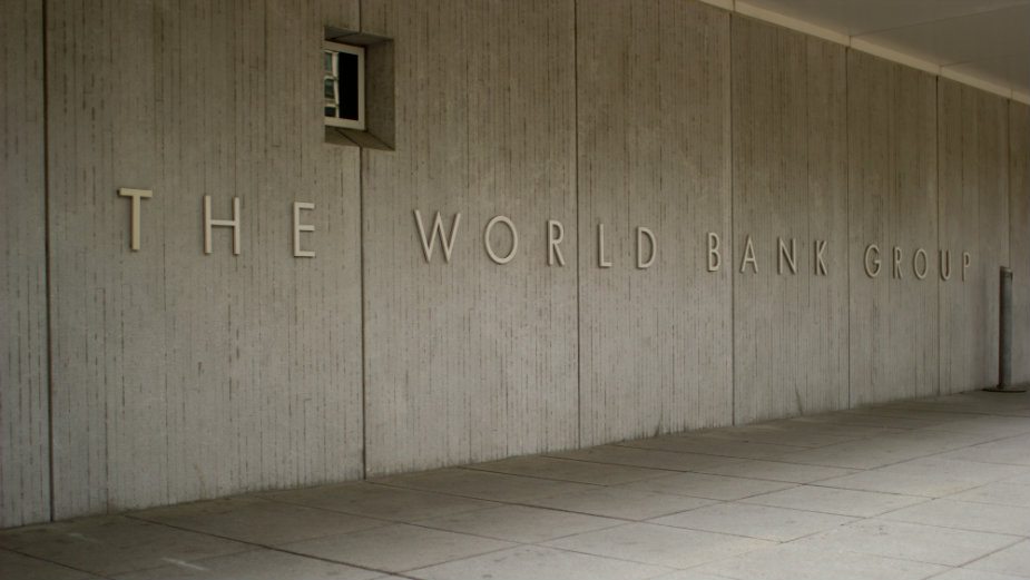 Svetska banka: BDP raste dva odsto ove godine, inflacija opada, ali i dalje visoka 1