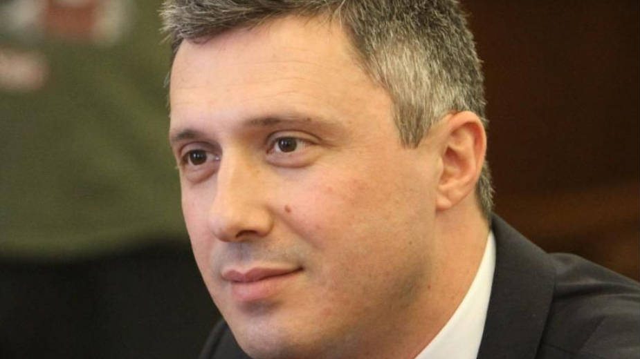 Obradović: Vlada da smanji akcize na gorivo u roku od sedam dana 1 Obradović: Vlada da smanji akcize na gorivo u roku od sedam dana 1