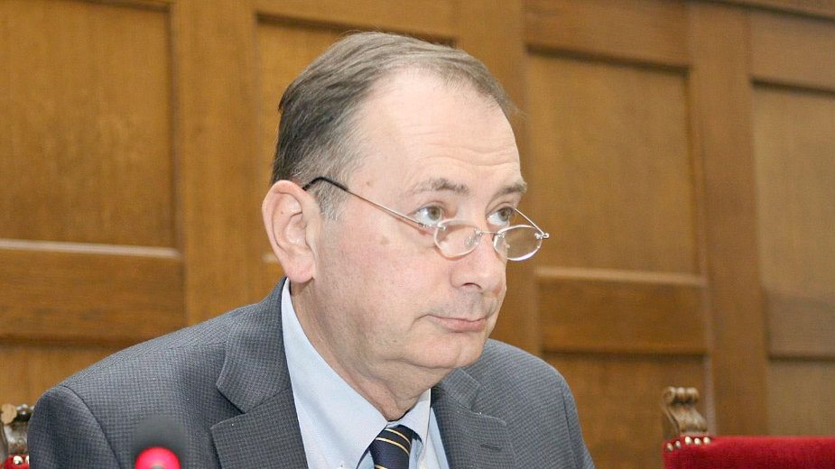 Rešavanje problema plagijata bez političkih pritisaka 1