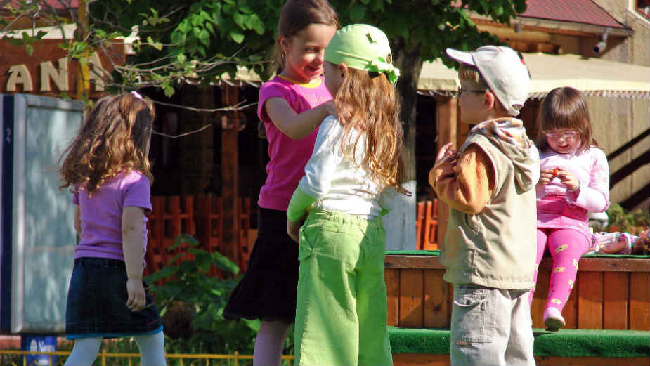 Poverenik za decu, majka šestoro dece 1