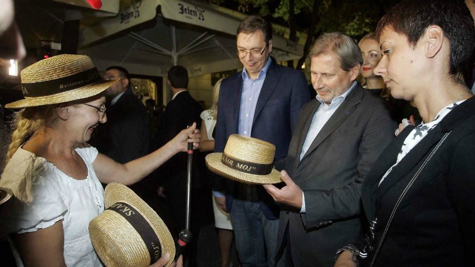 Vučić i Han prošetali Skadarlijom 1