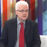Josipović: Levica apstinirala 9