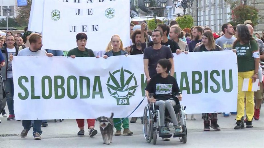 Marš za legalizaciju kanabisa u Novom Sadu 1