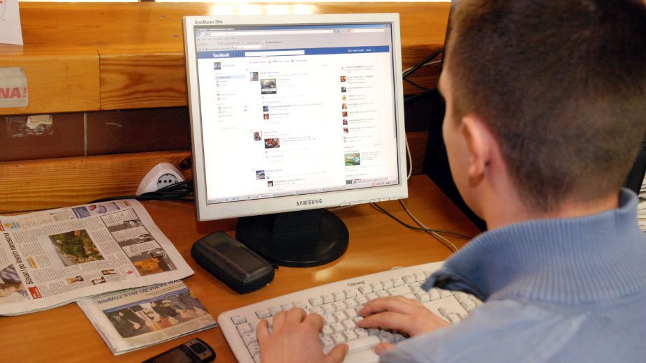 Siromašni u Srbiji moraju da se odriču interneta 1 Siromašni u Srbiji moraju da se odriču interneta 1