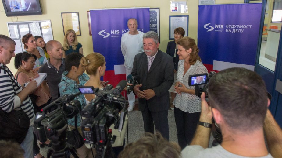 Donacija zaposlenih NIS-a porodilištu 1