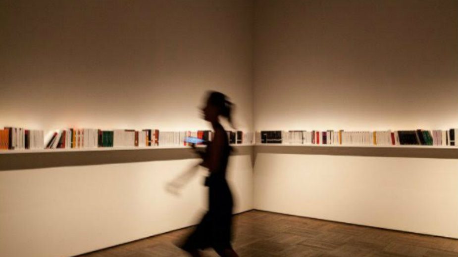 Šanel, žena koja čita 1