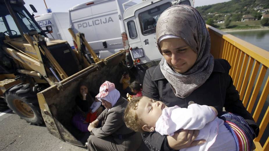 Vulin: SAD obećale pomoć u migrantskoj krizi 1