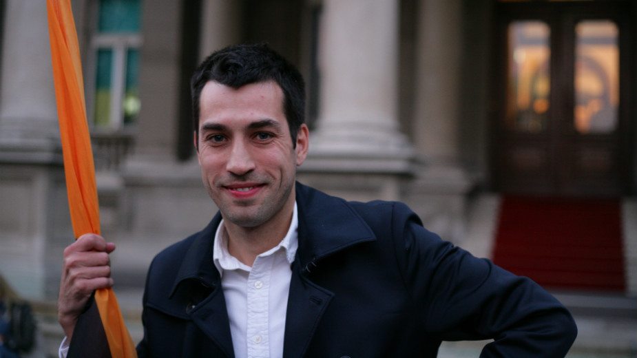 Dobrica Veselinović: Od povučenog pankera do "stranog plaćenika" 1