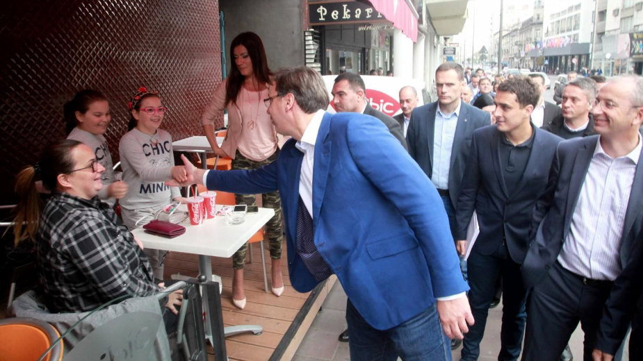 "Topla reč" premijera iznad institucija 1