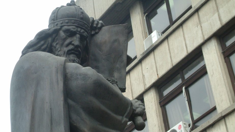 Troje advokata zaradilo koliko i njihovih 511 kolega 1