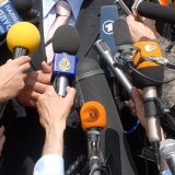 Državne pare samo ako si blizak SNS 6