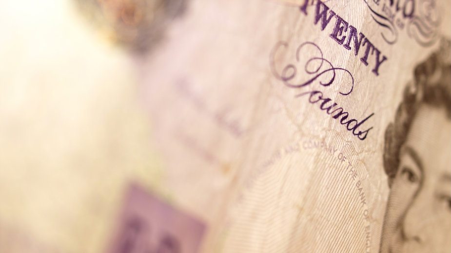 Rekordni pad funte 1