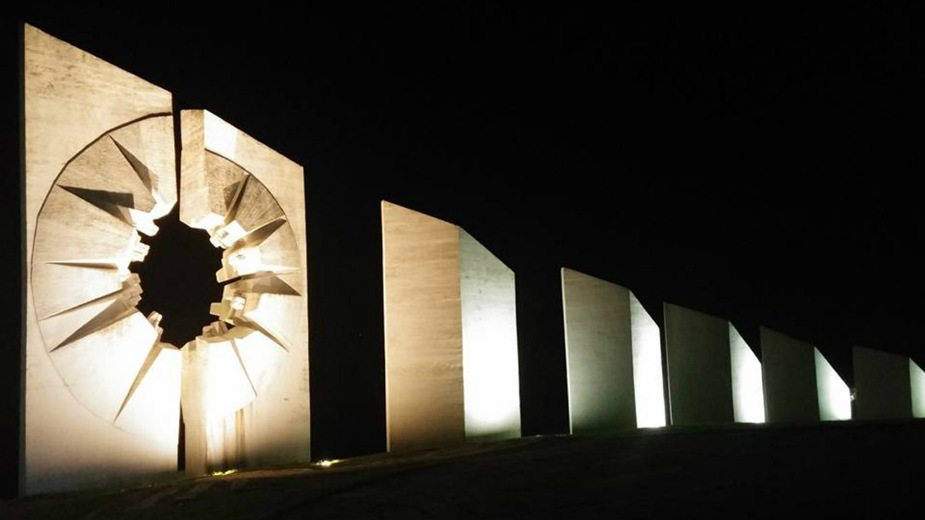 Osvetljena prošlost za smutna vremena 1 Osvetljena prošlost za smutna vremena 1