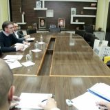 Redovi građana u Nišu za razgovor s premijerom 15