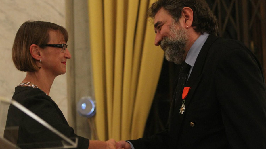 Moro uručila orden Sekuliću 1