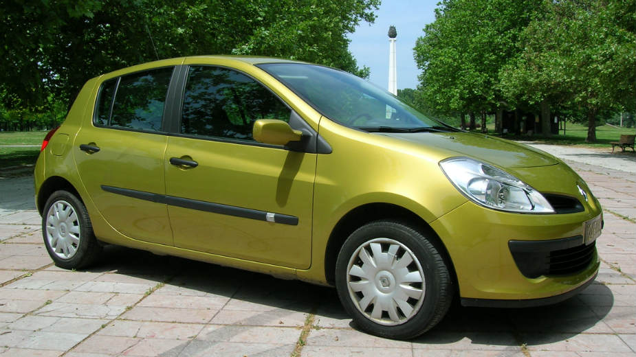 Šta da kupim: Renault Clio 3 ili Peugeot 207? 1