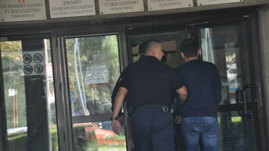 Za ubistvo supružnika 10 i 20 godina zatvora 1 Za ubistvo supružnika 10 i 20 godina zatvora 1