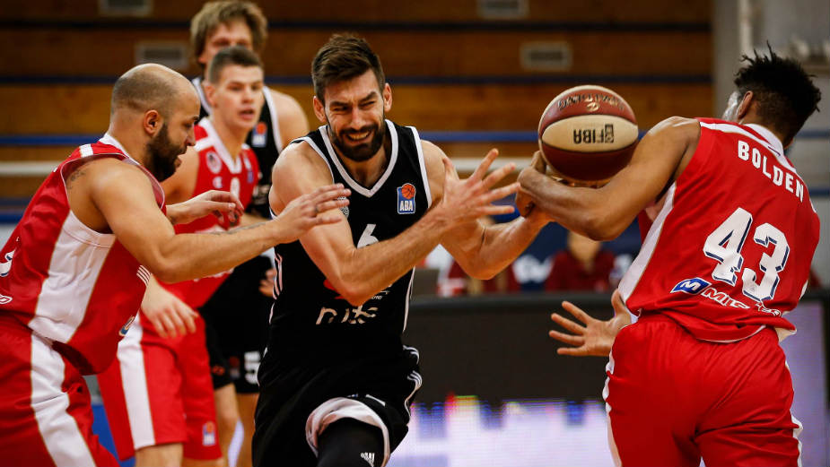 Pobeda Partizana u Železniku 1