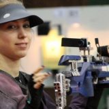 Milica Babić uz rame olimpijskoj šampionki 2