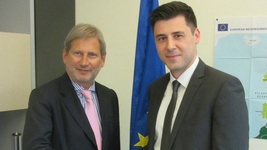 Brnabić na skupu u Strazburu 1