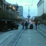 Predao se muškarac koji je pretio bombom ispred zgrade Vlade 9