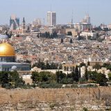 Vernicima zabranjeno da ljube Zid plača zbog zaraze 4