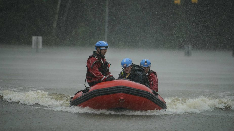 Nove žrtve uragana, bez struje milioni ljudi 1