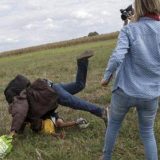 Nagrađena snimateljka koja je šutirala izbeglice 6