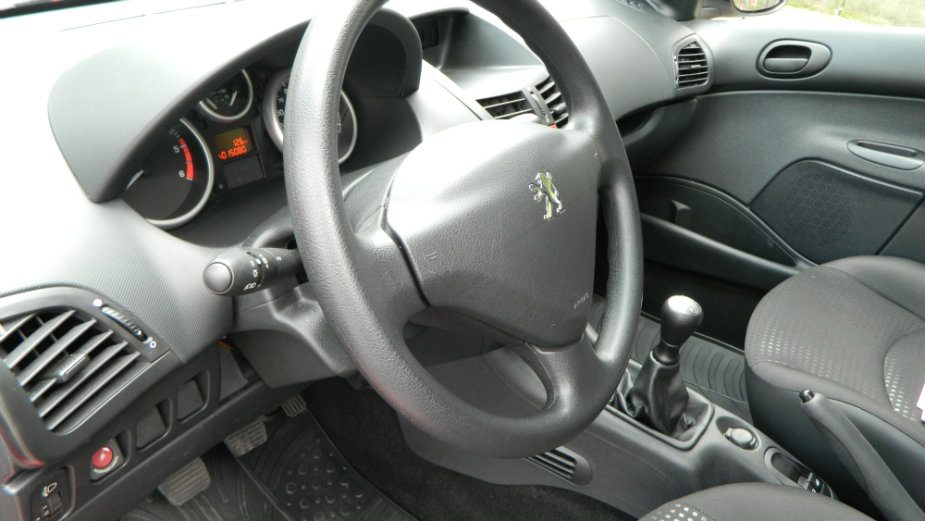 Testirali smo: Peugeot 206+ 1.4 HDI 3 Testirali smo: Peugeot 206+ 1.4 HDI 3