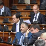 Drugo zasedanje počelo poslaničkim pitanjima 1