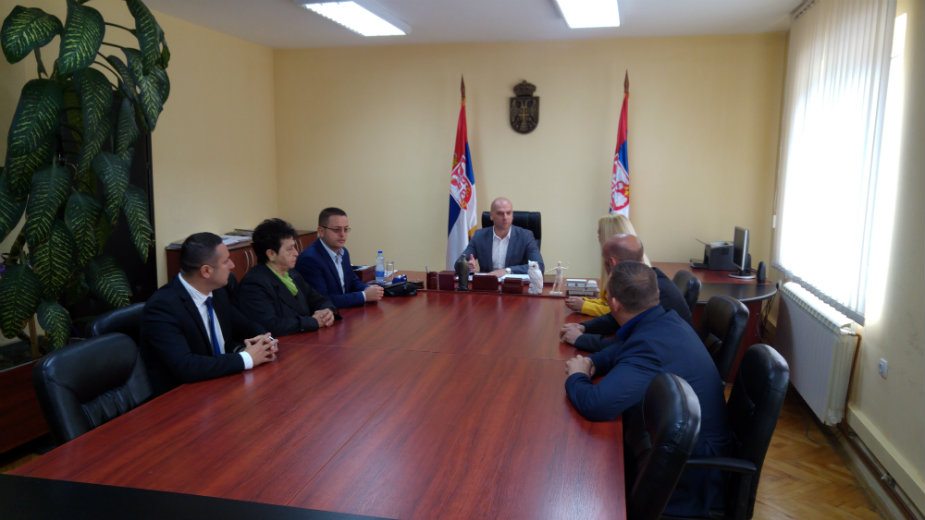 Kosovo: Srpski ministri i poslanici zamrzli rad 1