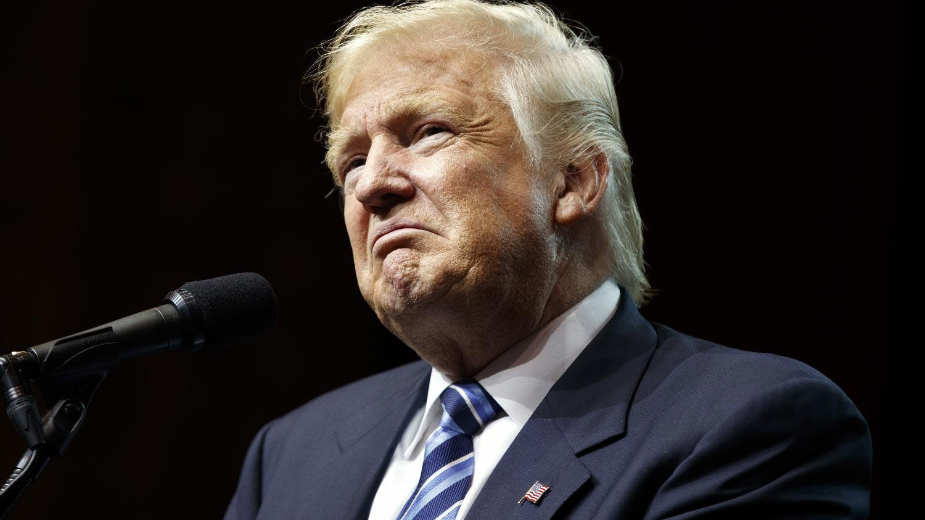 Trampov tim traži izvinjenje od Nedeljnika 1