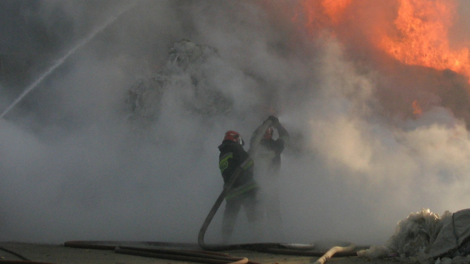 Požar u Zagrebu, bager pogodio gasnu cev, ima povređenih 1