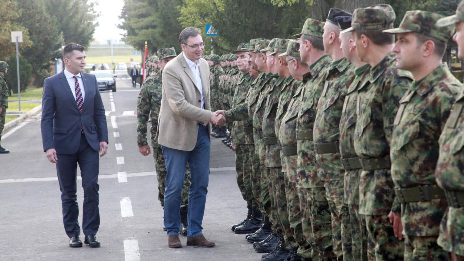 Vučić: Donosimo novac, dovodimo investitore 1