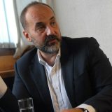 Opozicija sam svakom ko sebe pomeša sa državom 1