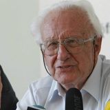 Da je pobedila Klintonova, SAD bi krenule u ratove 13