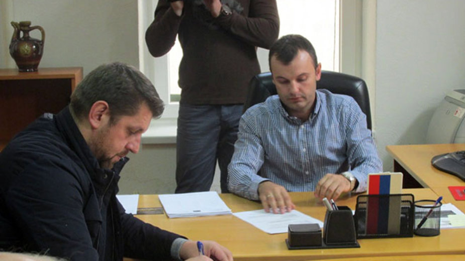 Ćamil Duraković predao dužnost 1