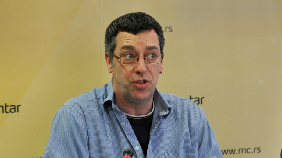 Premijer je predvodnik ponižavanja novinara 1