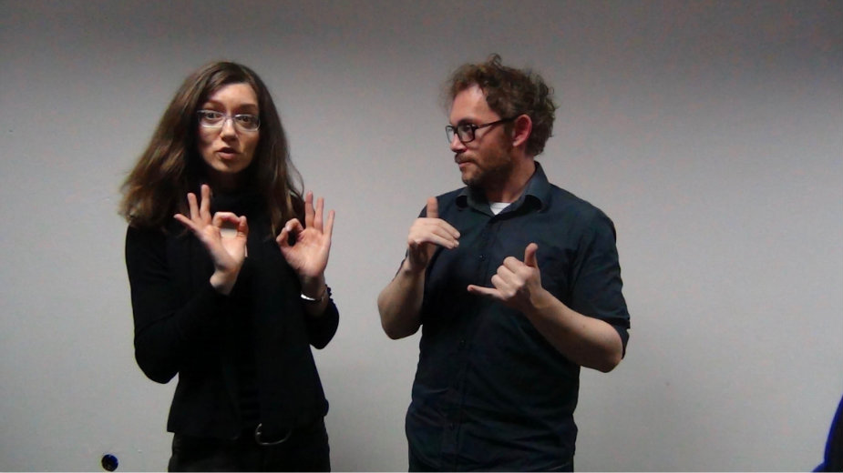 Tata mi je rekao: Voleo bih da si gluva 1 Tata mi je rekao: Voleo bih da si gluva 1