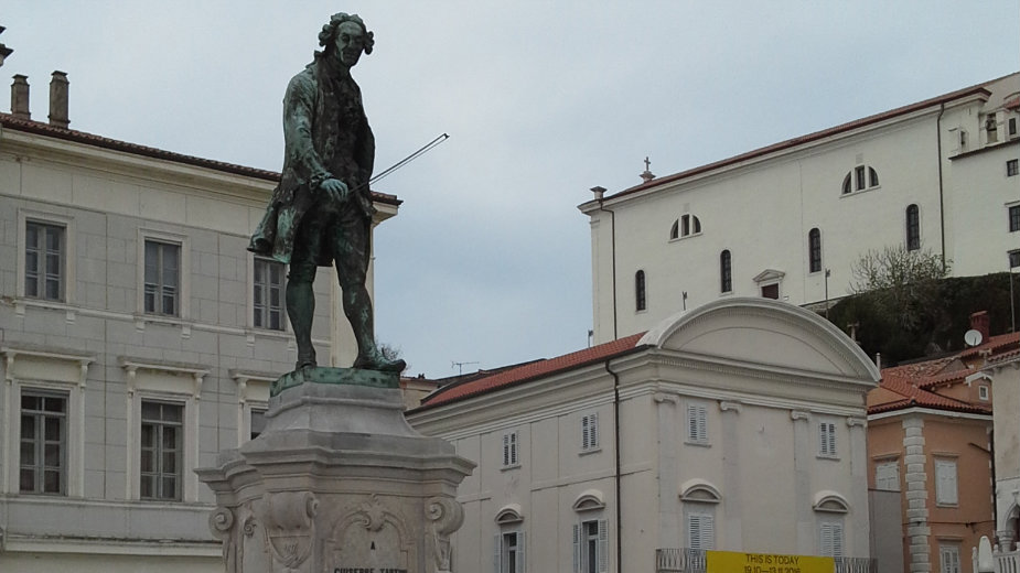 Ponosni na prvu damu 1