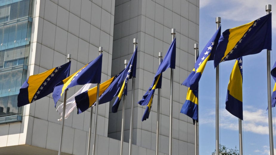 Crnadak u Stokholmu - EU treba da se distancira od nedemokratskih i neevropskih delovanja BiH 1